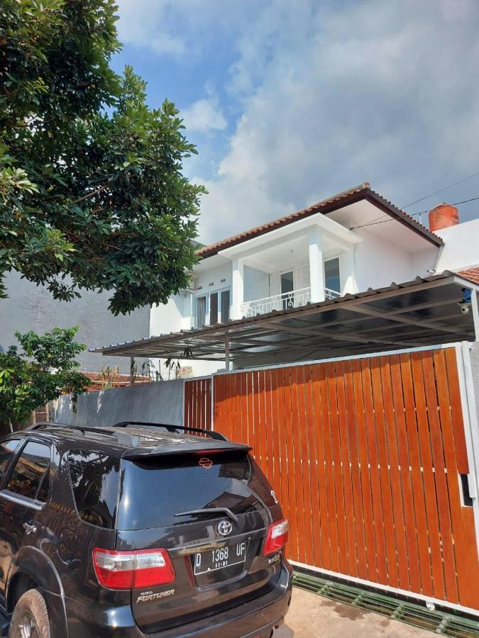 Villa Jk House Bandung Exterior foto